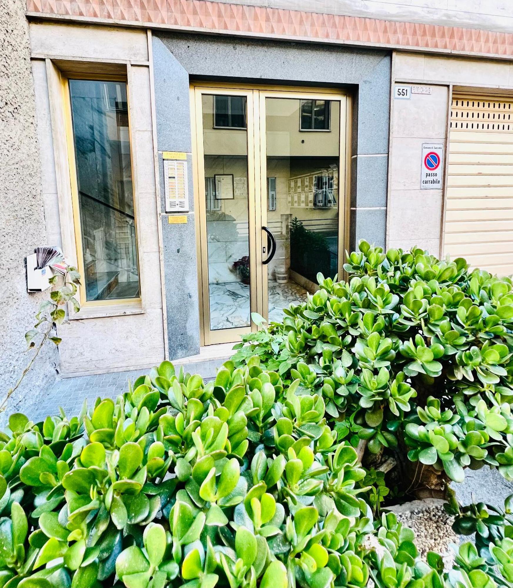 Il Giardino Del Comandante - Trilocale Con Garage Apartman San Remo Kültér fotó