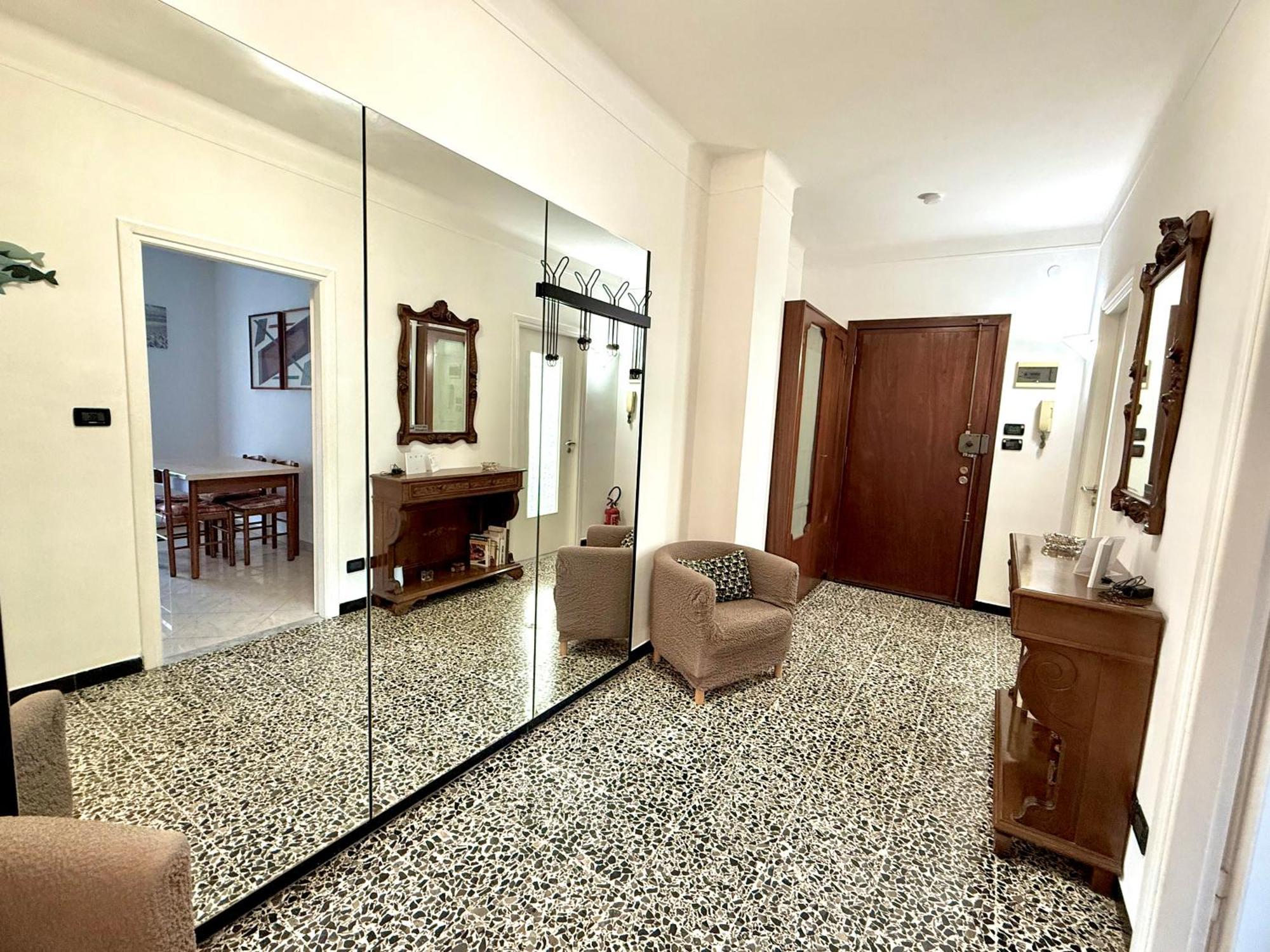 Il Giardino Del Comandante - Trilocale Con Garage Apartman San Remo Kültér fotó