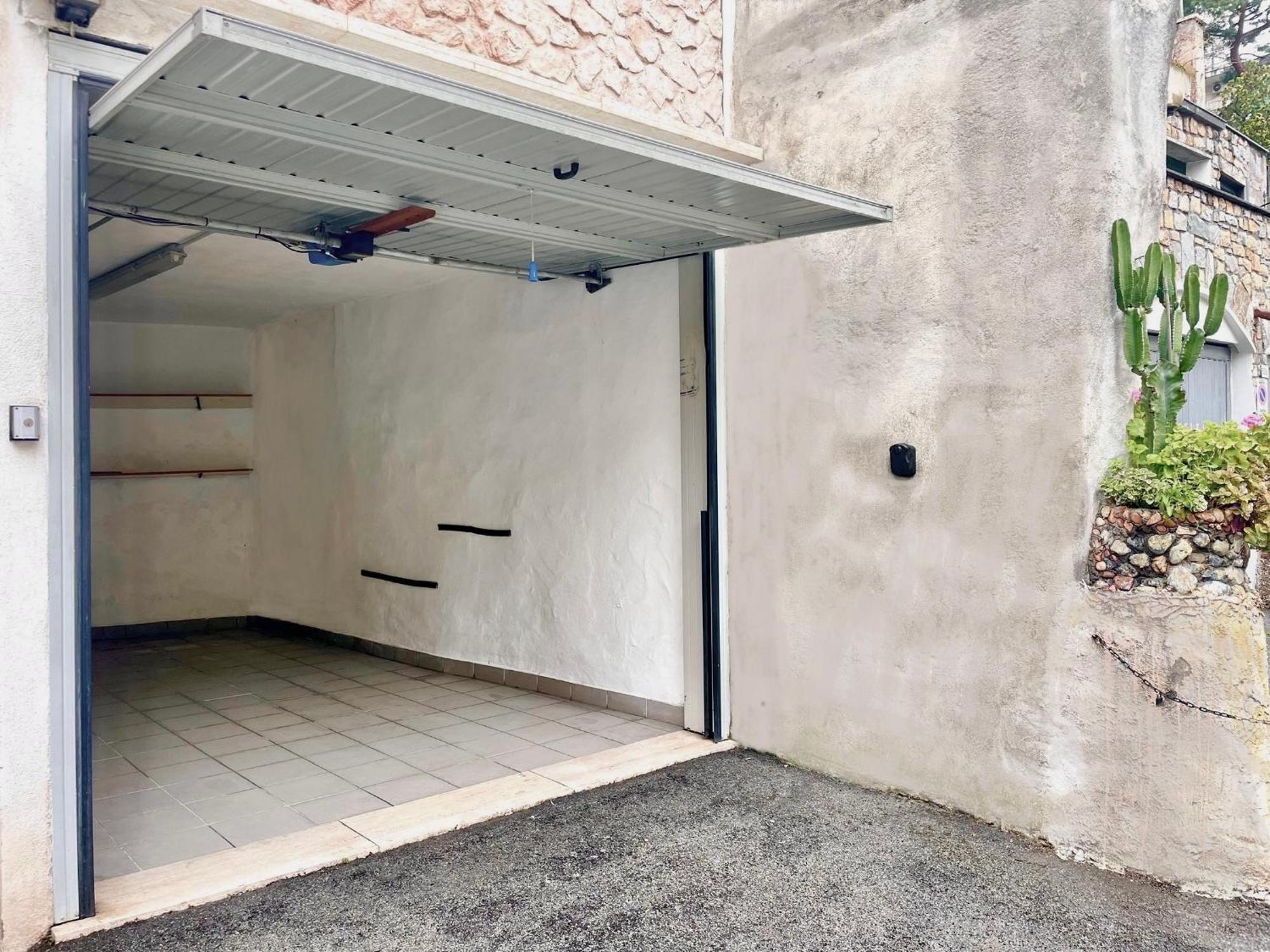 Il Giardino Del Comandante - Trilocale Con Garage Apartman San Remo Kültér fotó